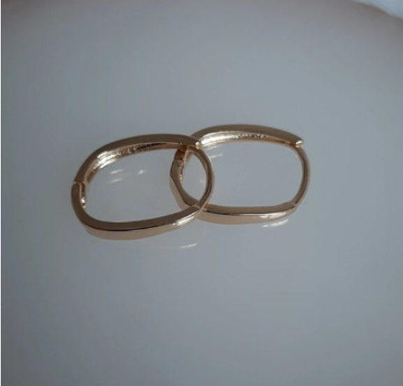 Argola Pin com 1,8cm banhada a ouro 18k